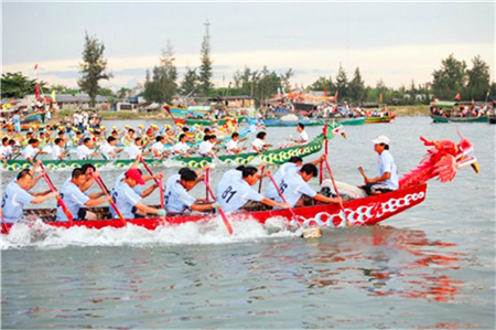 空氣儲罐廠家淺析端午時節(jié)“秋高氣爽”旅游理想選擇